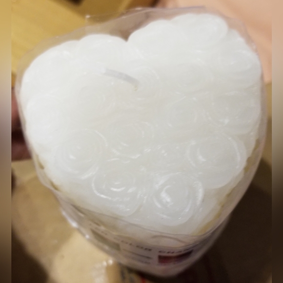 LED Rose Candle, Headband & Keychain Bundle - Picture 5 of 11